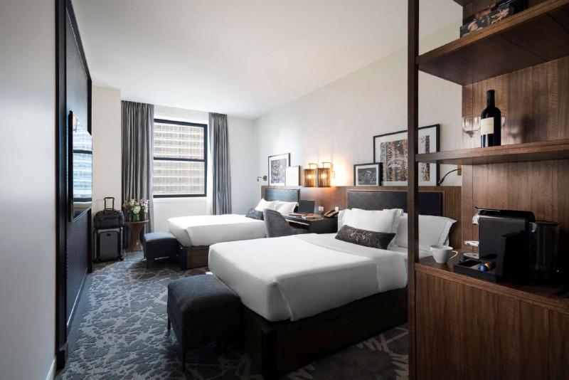 Double Room with Two Double Beds image 3