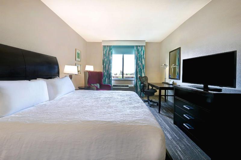 King Room image 3
