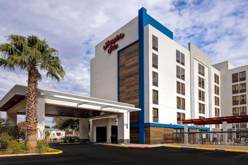 Hampton Inn San Antonio-Downtown (River Walk Area) - image 21