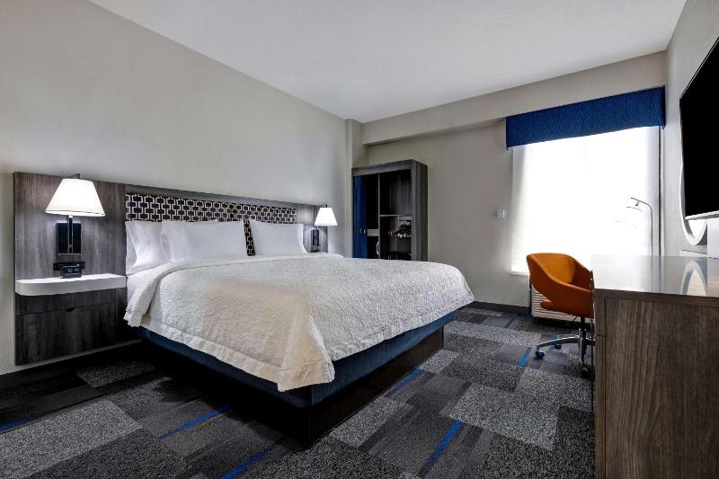 Hampton Inn San Antonio-Downtown (River Walk Area) - image 13