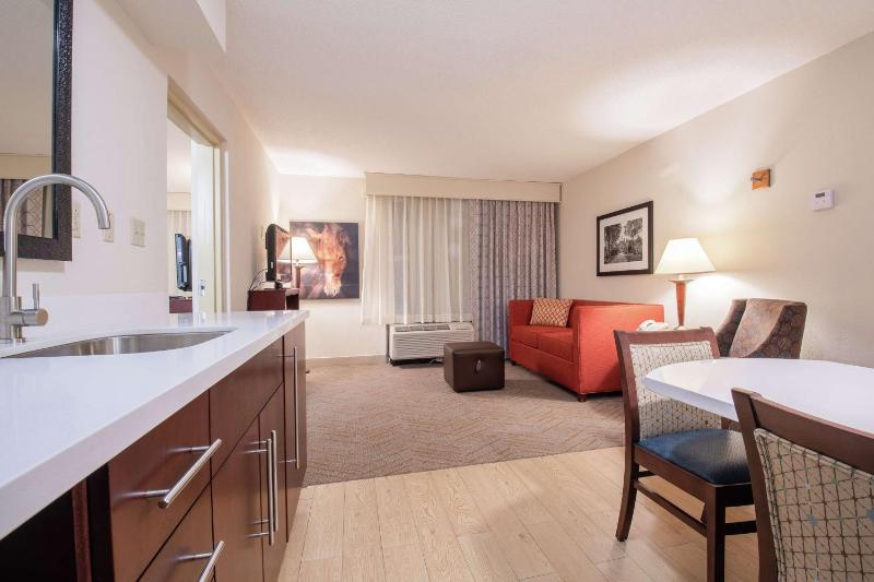 Double Suite with Kitchen - Non-Smoking image 4