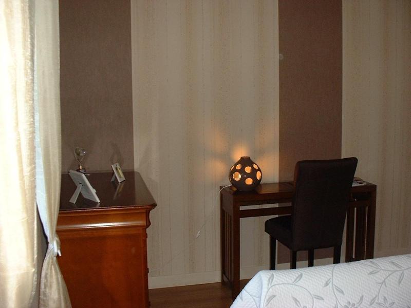 Double Room image 4
