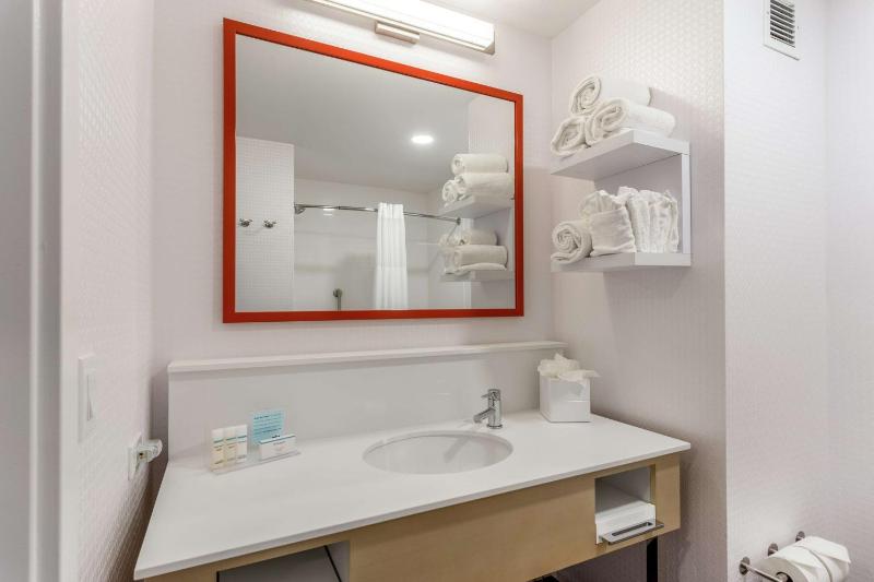 King Room with City View image 4
