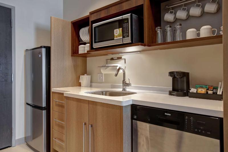 King Studio Suite - Hearing Access/Non-Smoking image 3
