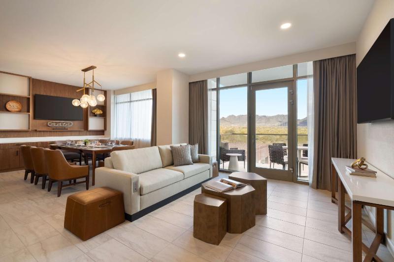 Hilton North Scottsdale at Cavasson - image 2
