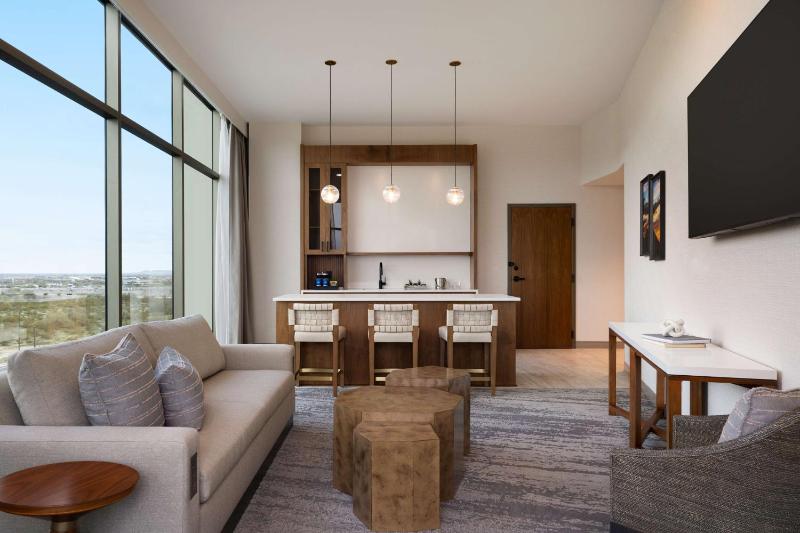 Hilton North Scottsdale at Cavasson - image 10