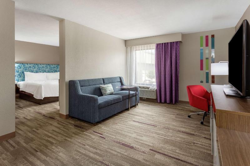 One-Bedroom King Suite - Non-Smoking image 3