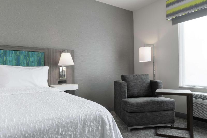 King Room image 3