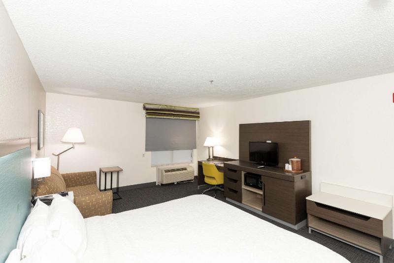King Room image 3