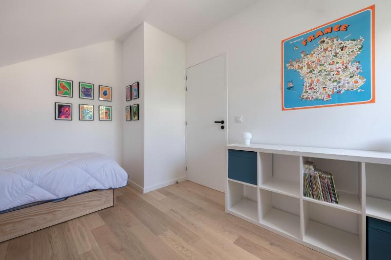 Maison moderne avec jardin pour 8 - image 9