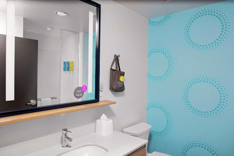 King Room image 2