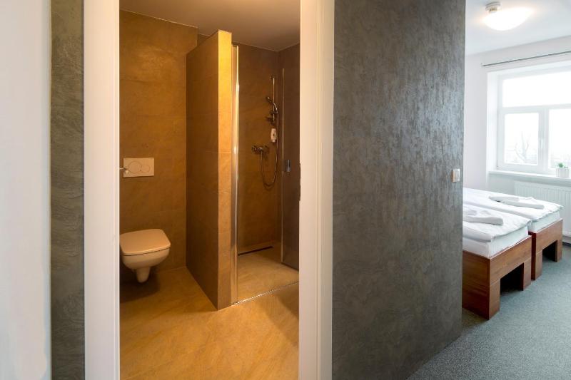 Quadruple Room image 3