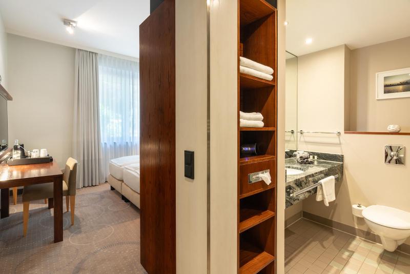 Economy Double Room image 1