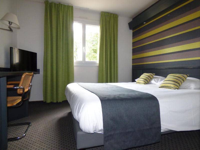 Standard Double Room image 1