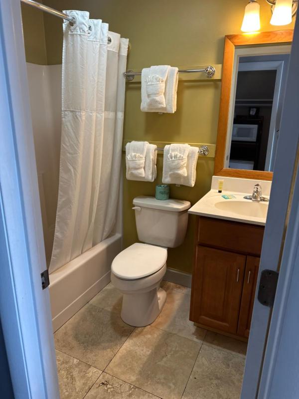 Double Room with Balcony image 1