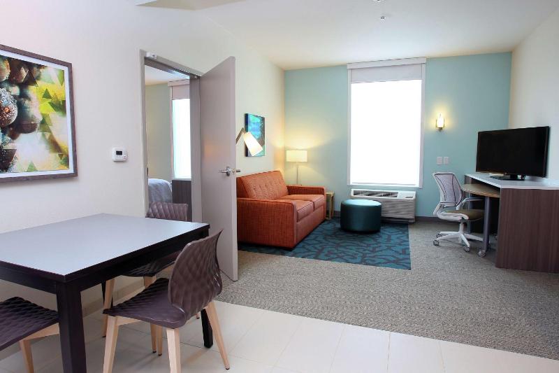 One-Bedroom King Suite - Non-Smoking image 1