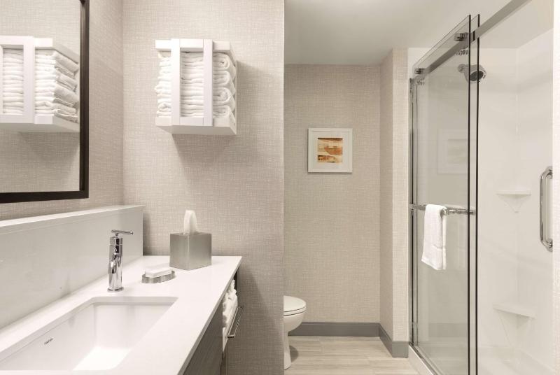 King Room image 2