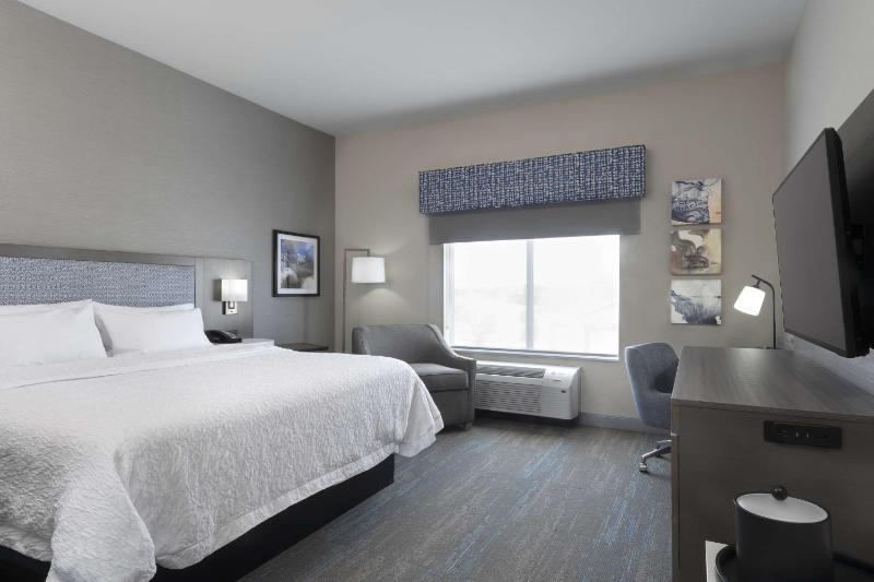 King Room image 3