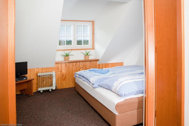 Double or Twin Room image 2