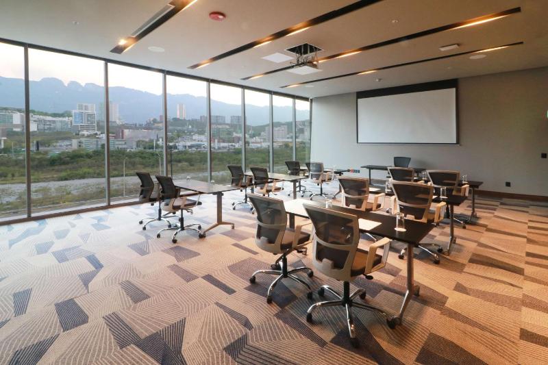 Hilton Garden Inn Monterrey Obispado - image 48