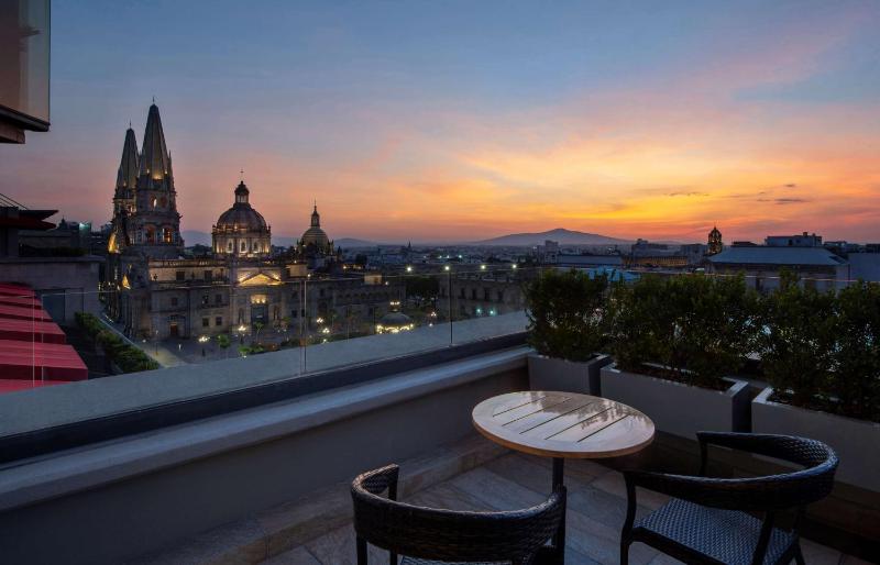 Hilton DoubleTree Guadalajara Centro Historico - image 9