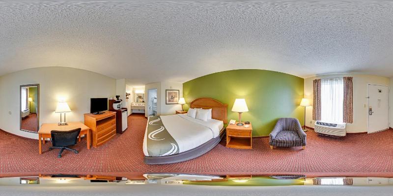 Double Room with Two Double Beds - Smoking image 3