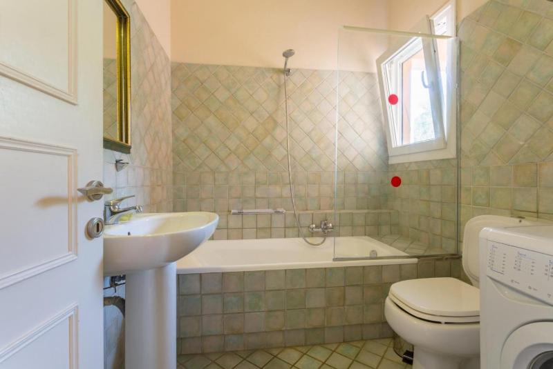 Fay Apartment - image 11