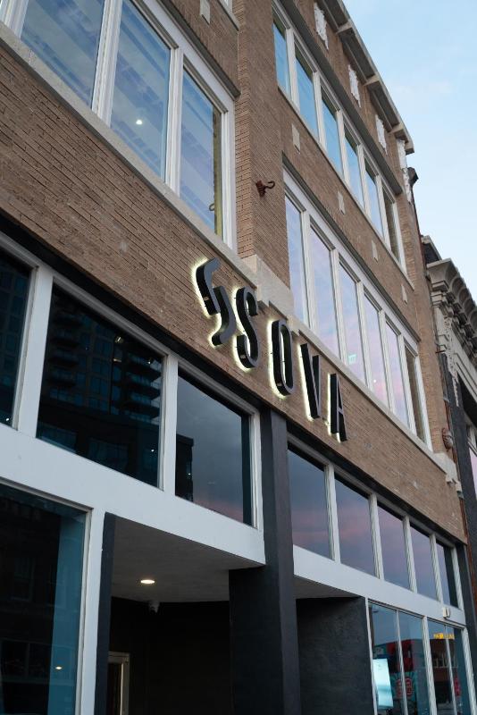 SOVA Micro-Room & Social Hotel - image 26