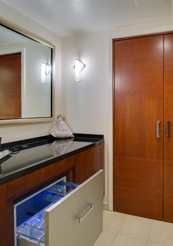 King Room image 4