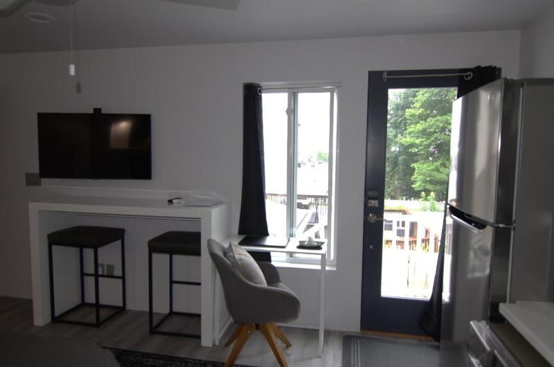Deluxe Double Room (2 Adults + 1 Child) image 4