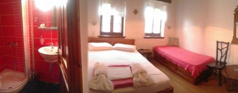Standard Double Room with Garden View image 2
