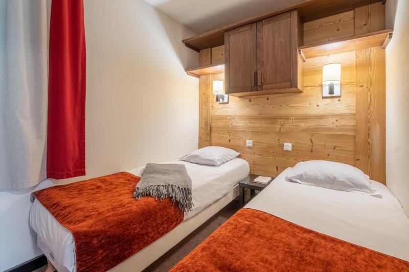 One-Bedroom Apartment with Mountain View (4 People) image 1