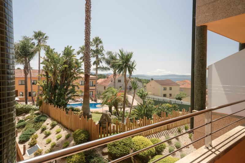 Apartamentos Atlántico Resort - image 10