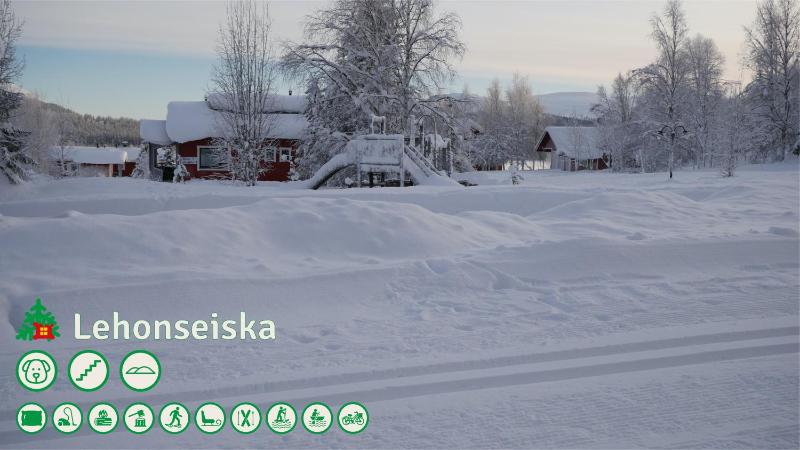 One-Bedroom Cottage with Sauna image 1