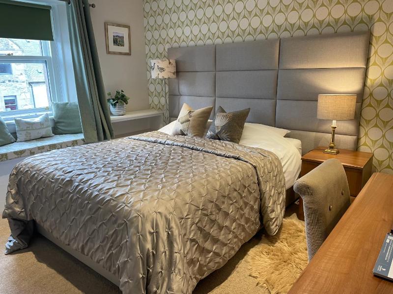 Double Room image 3