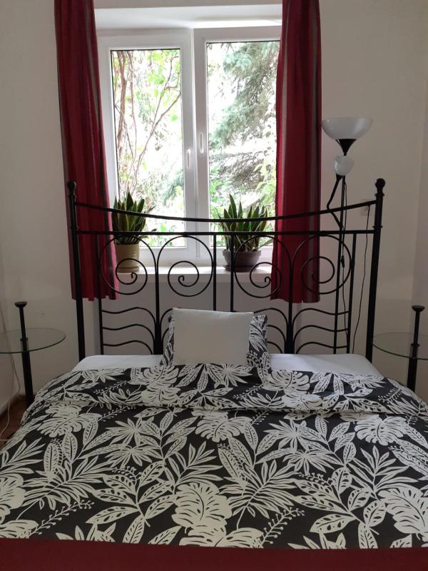 Double Room with Shared Bathroom image 4