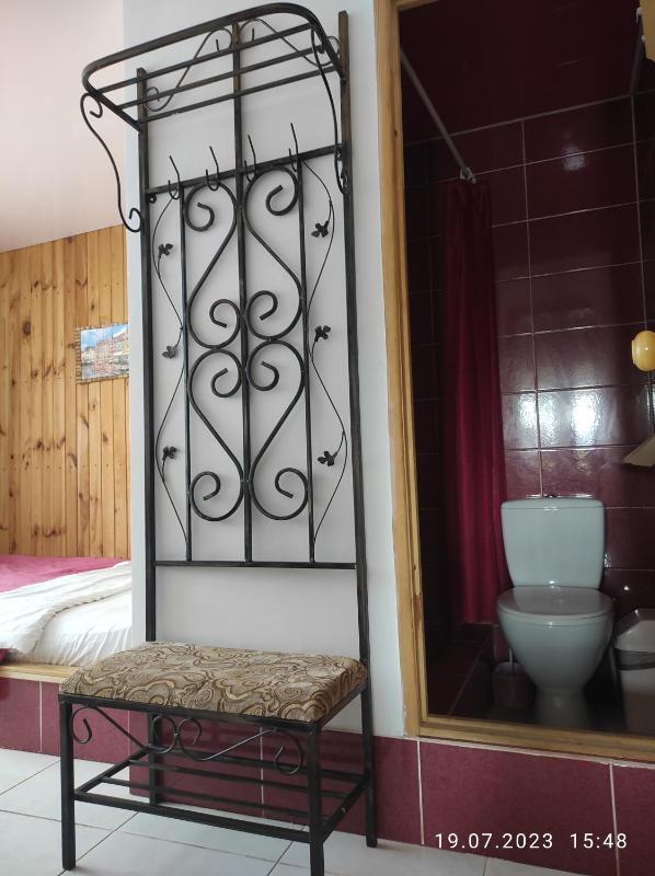 Budget Double Room image 4