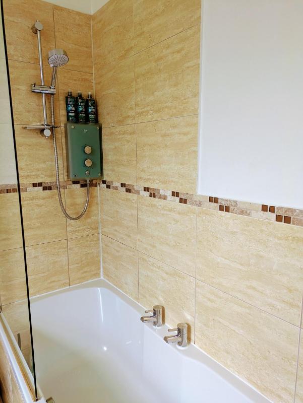 Large Double or Twin Room image 2