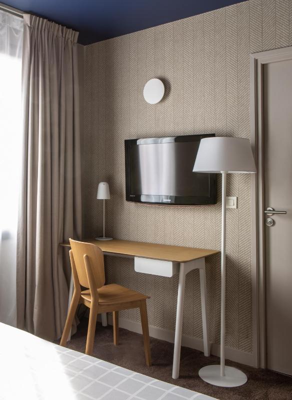 Double Room image 3