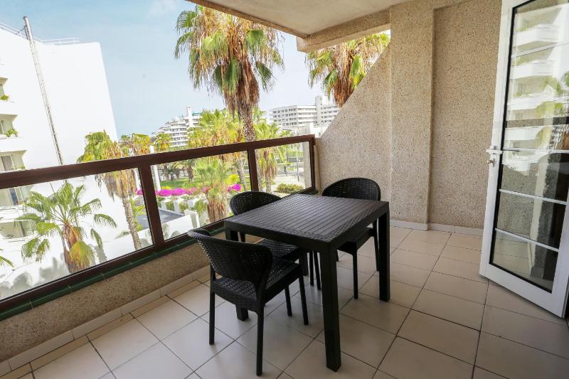 One-Bedroom Apartment (2 Adults + 1 Child) image 3