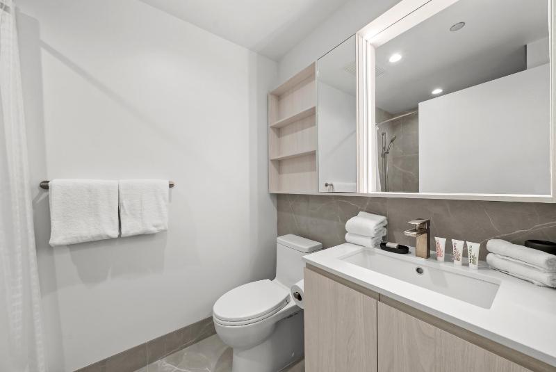 Junior Two Bedroom Suite image 3