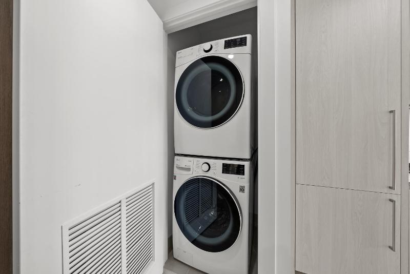 Junior Two Bedroom Suite image 2
