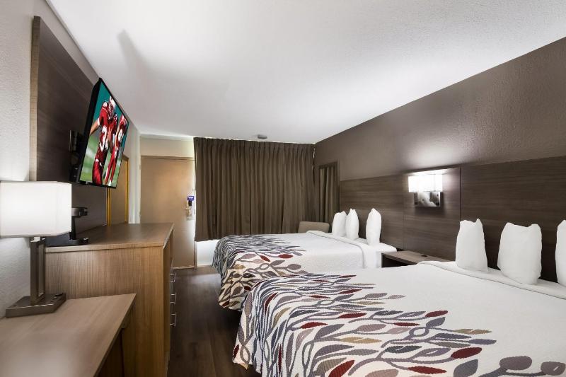 Superior Room with Two Queen Beds Non-Smoking image 1