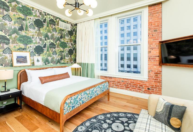 Remedy King Suite image 2