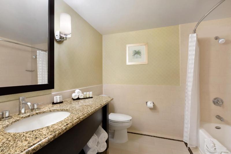 Suite with Two Double Beds - Non-Smoking image 3