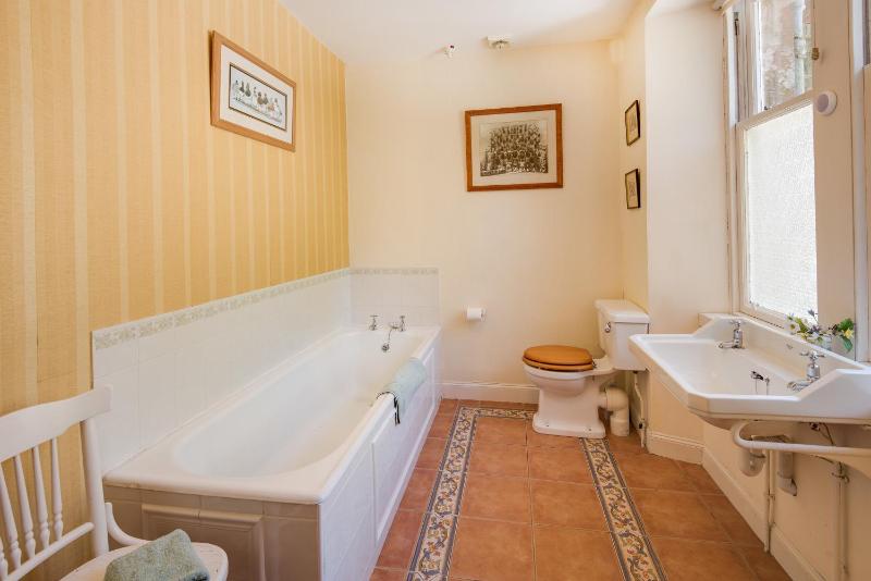 Luxury Seven Bedroom House with Sea Views image 3