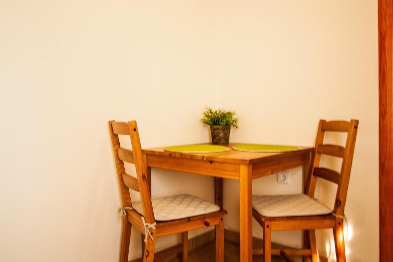 One-Bedroom Apartment with Garden View image 3