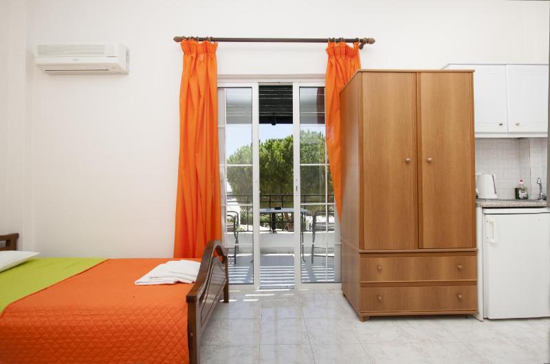 Double or Twin Room with Balcony image 3