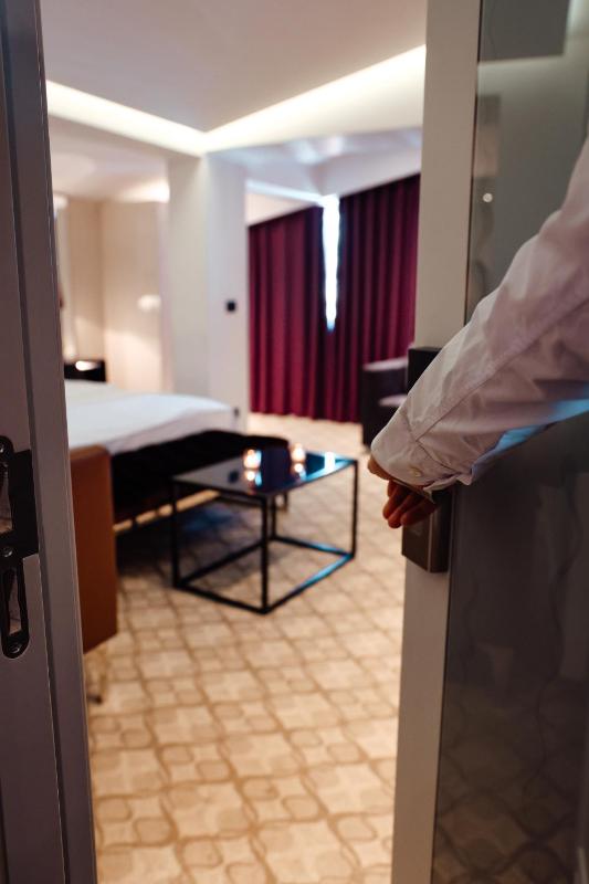 Standard Double or Twin Room image 3