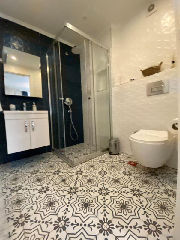 Standard Twin Room image 2